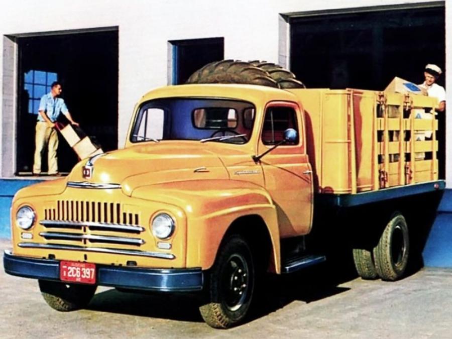  International L-150 Stake Truck 1950 года  (фото 1 из 1)